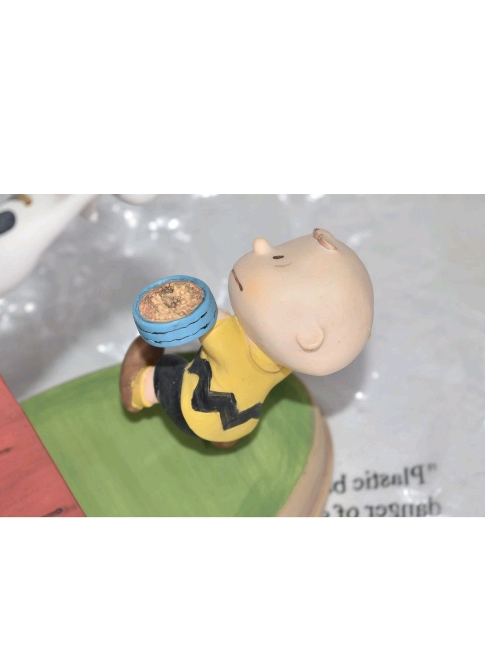 Hallmark Peanuts Charlie Brown & Snoopy Figurine Collector - Picture 3 of 15
